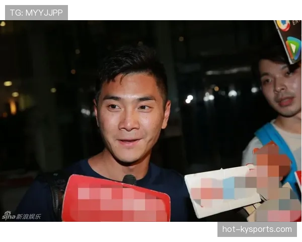 邢傲伟一出镜就是贵公子，机场行李比人还抢镜，我这穷酸心受不了